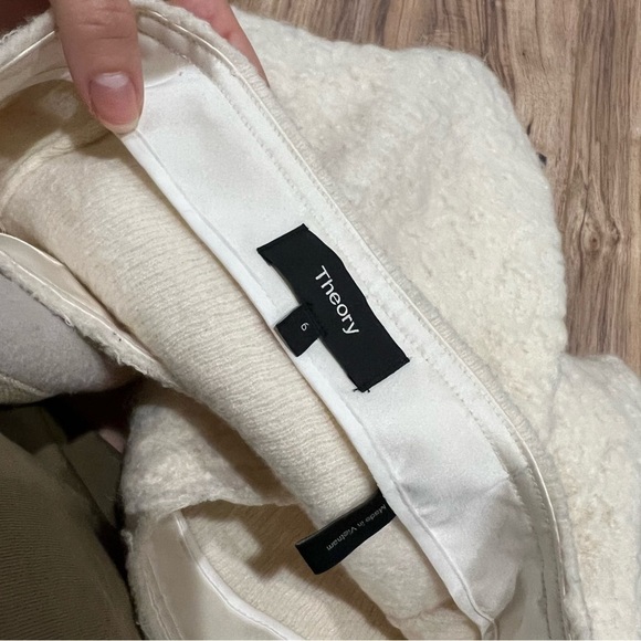 Theory A-Line Mini Skirt in Wool Boucle - Picture 7 of 9